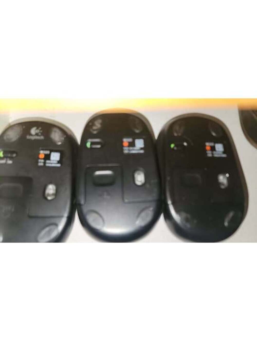 (2) Logitech Mouse (MICE) With receivers - Picture 4 of 4